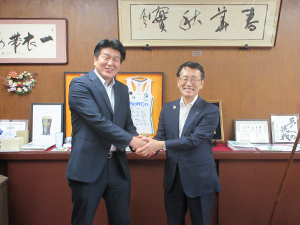 佐々木町長と中邨地方参事官