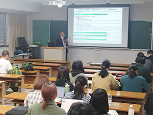 講義の様子(16日)