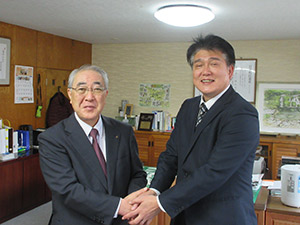 中居町長と中邨地方参事官