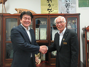 JA江刺代表理事組合長と中邨地方参事官