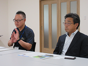 中村理事長と横手克文事務局長
