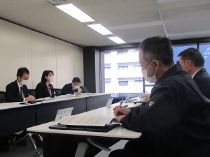 予算説明と意見交換の様子