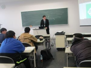 宮城県拠点職員による講義の様子1