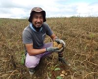 NO.21_2210-叶野幸喜さん、人のつながりを大切にしながら作物を栽培する若手大規模畑作農家(鶴岡市)