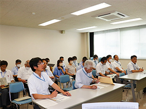 研修受ける拠点職員