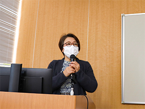 米沢有機農業産地づくり推進協議会の 取組について説明する北林教授