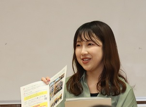 「ディスカバー農山漁村（むら）の宝」 の取組を紹介する山形県拠点職員