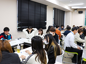 グループ討議の様子2