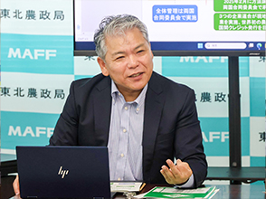 説明する緒方生産部長
