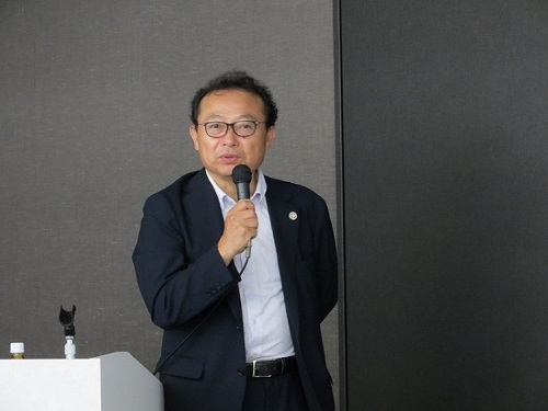 改正基本法等について講演する加納地方参事官
