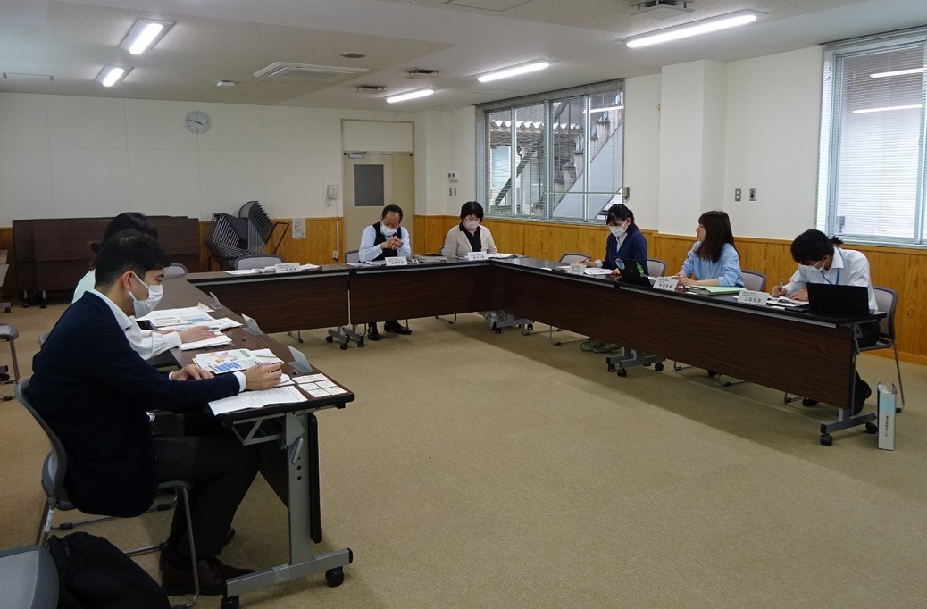 日本政策金融公庫津支店と三重県拠点の若手職員による勉強会の様子（令和6年5月22日撮影）
