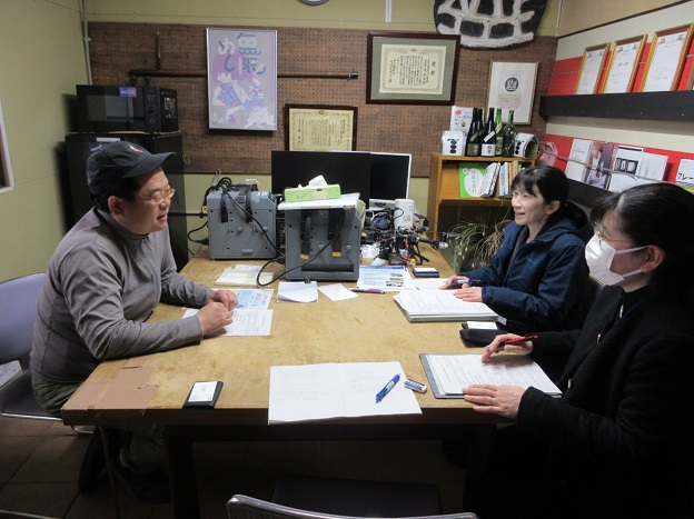 株式会社つじ農園との意見交換の様子（左　代表取締役　つじ　たけしさん）（令和7年3月11日撮影）