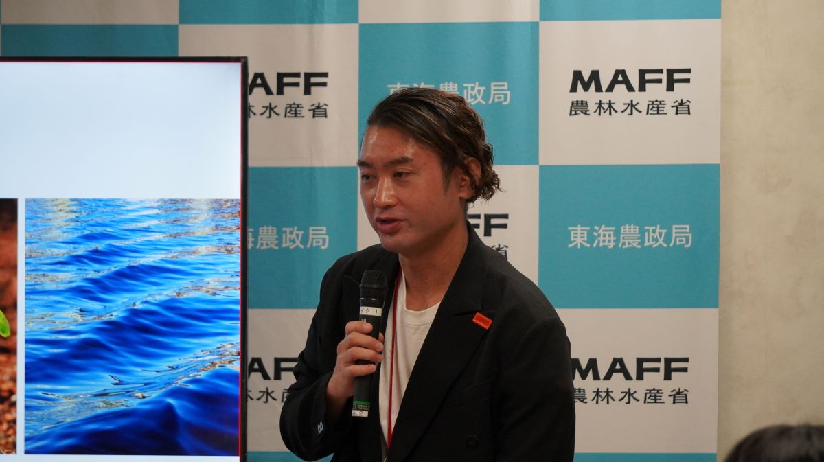 講師の小川繁幸准教授