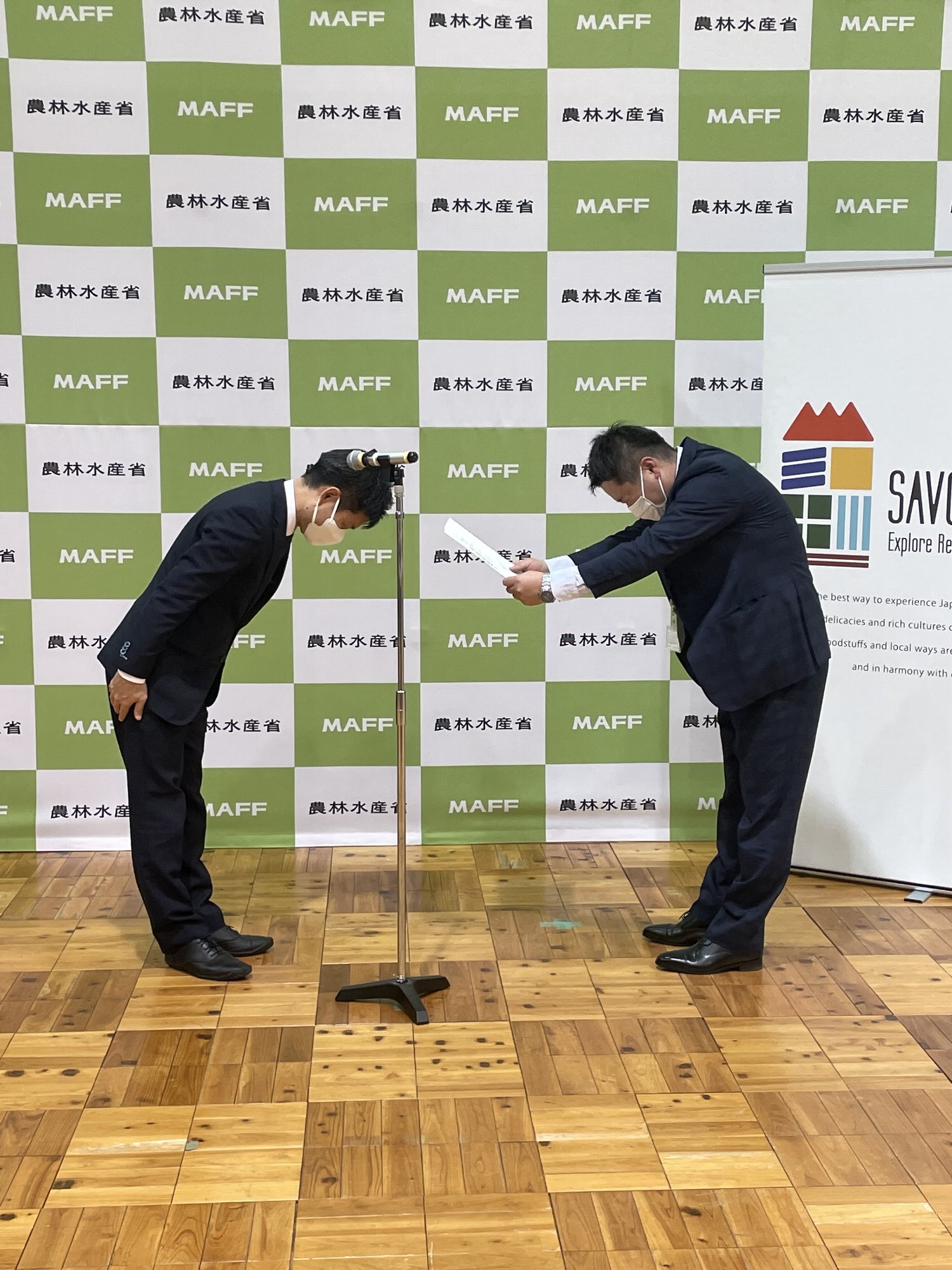 認定証授与の様子