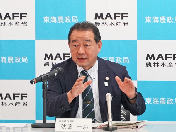 秋葉局長会見の様子