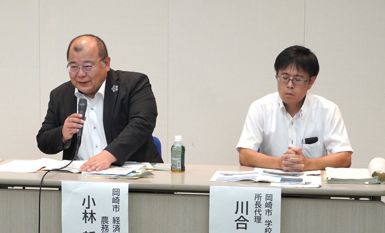 意見交換の様子（小林氏（左）、川合氏（右））