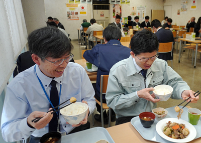 地下食堂の様子