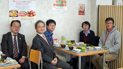 吉野さんと局長ほか