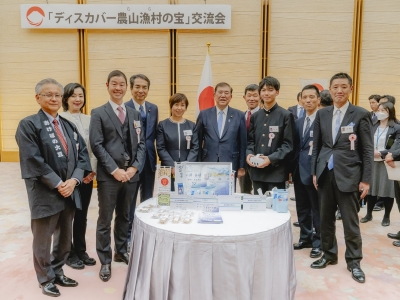 石破総理大臣らとの歓談