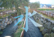 水路の写真と水の漢字の画像