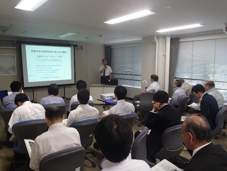 説明会場の状況