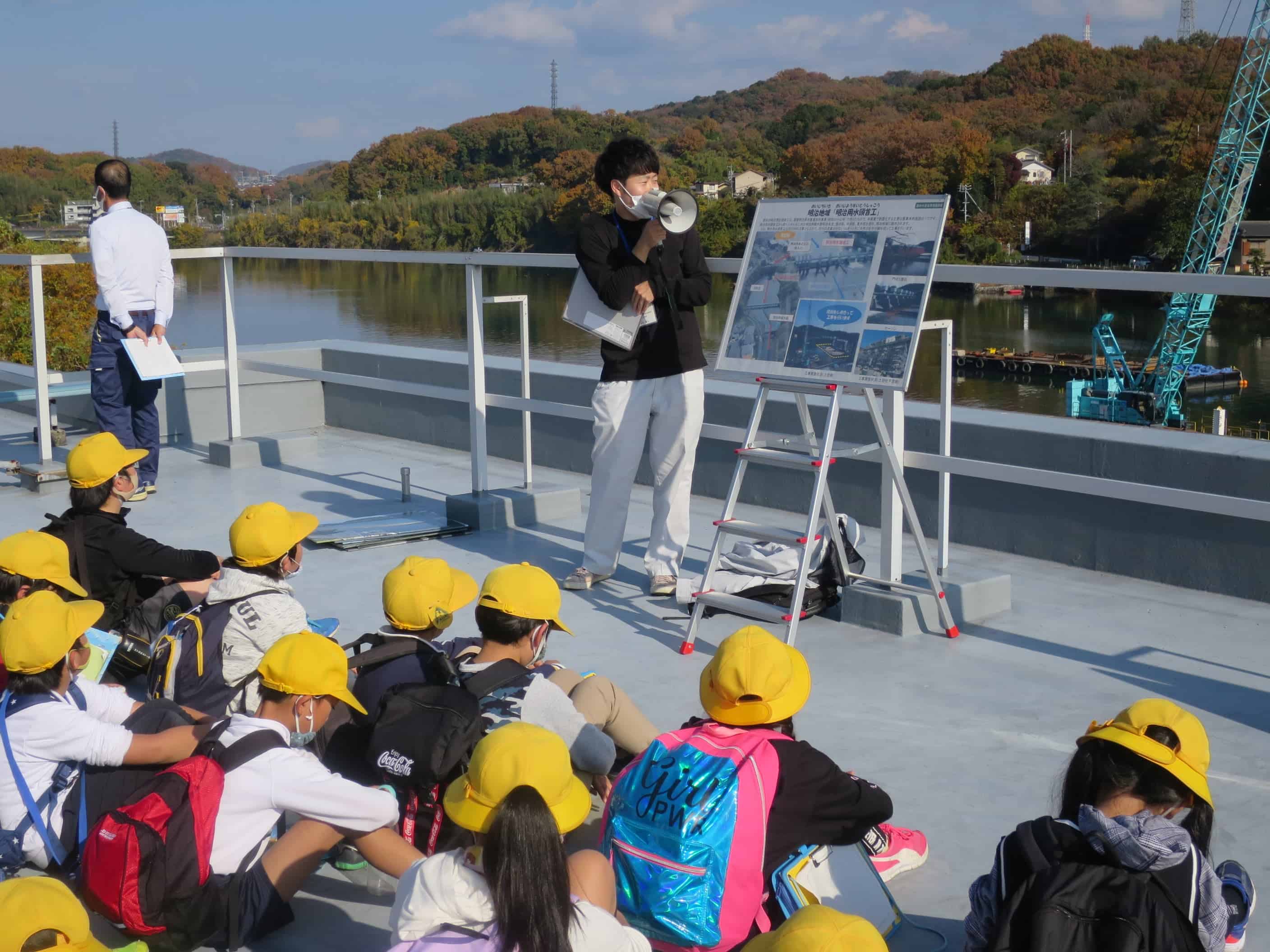 安城西部小学校 説明の様子