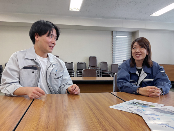 吉田さん(左)と岡さん