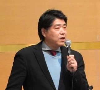 バズセッションでファシリテーターを務める林氏