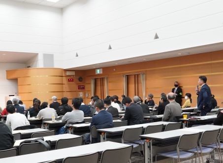 フリーディスカッションでの参加者の様子その１