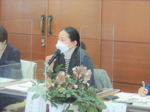懇談会の様子４