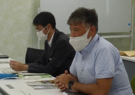 聞き手の画像
